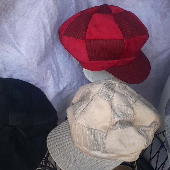 New Women's Black Red Newsboy Cabie Hat S M Cap - Picture 8 of 12